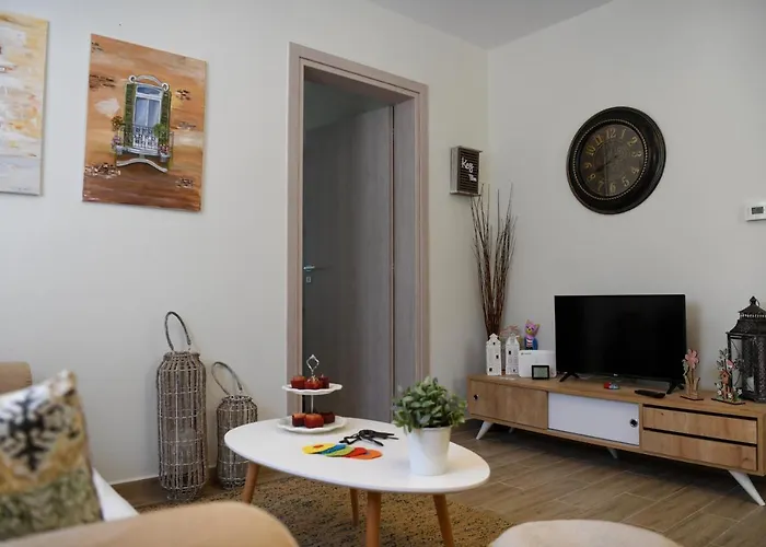 Vague Summer House *